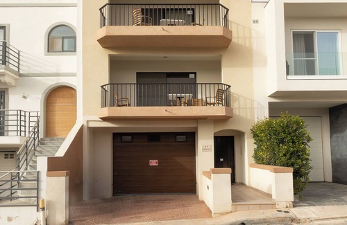 Santa Maria Estate Apartment | Merill Pool and Sea, charming Apart 1