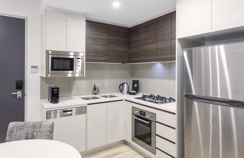 Southport Apartment | Meriton Suites Southport, Gold Coast