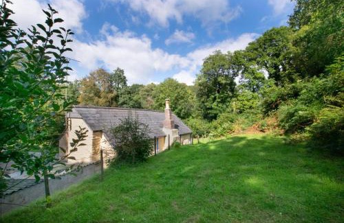 Lostwithiel House | Merlin Cottage