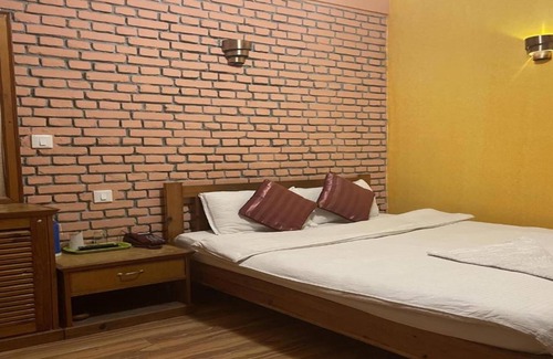 Nagarkot Hotel | MeroStay 101 Hotel Valley View Inn