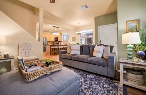 Mesquite House | Mesquite 2BR Townhome with Pool & Gym Access