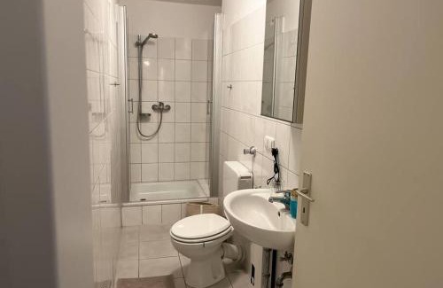 Frohnhausen Apartment | Messe nah, ruhig und zentral! MA1M