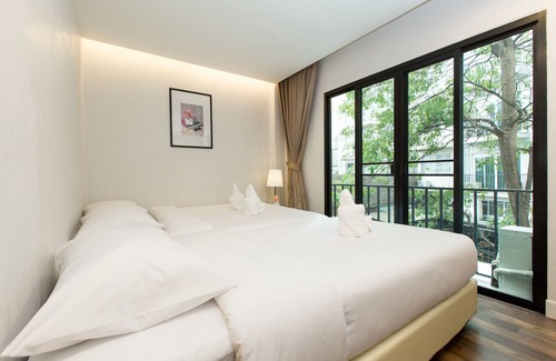 Maha Phruttharam Hotel | Metro Hotel