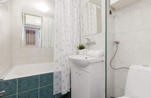 Mokotow Apartment | Metro Pole Mokotowskie Studio by Renters