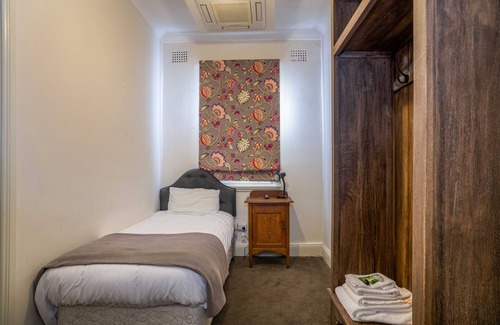 Orange Hotel | Metropolitan Hotel Orange