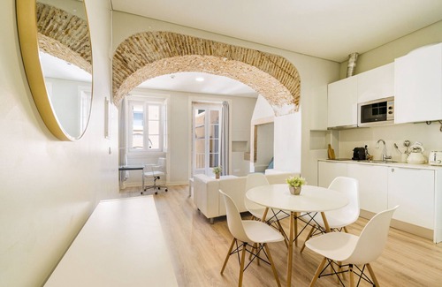 Lisbon Apartment | Metropolitan Lisbon Janelas Verdes