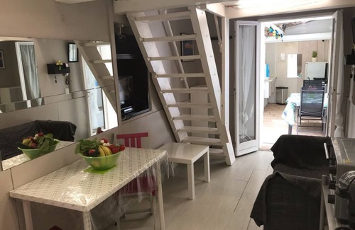 La Garde House | Meublé T2 Classé 2 à 10' à Pieds des Plages