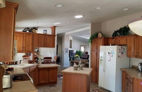 Fountain of the Sun House | Meza AZ Cozy home, 55+/gated/golf course view. Close to Mesa Gateway airport.