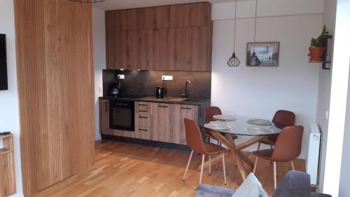 Loucna Pod Klinovcem Apartment | Mezonetový apartmán se dvéma balkóny a výhledem