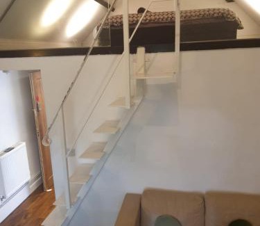 Camberwell Green Apartment | Mezzanine studio apartment (U9)