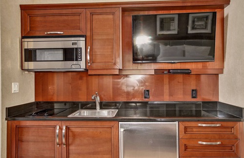 Las Vegas Apartment | MGM Signature Balcony Suite 2817 NO RESORT FEE
