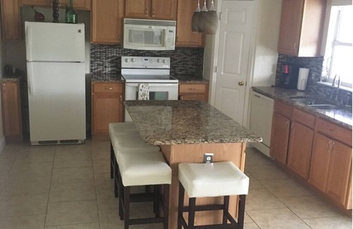 Southeast Orlando House | Mi Casa Es Su Casa!🏡 4 Bdrm home with pool