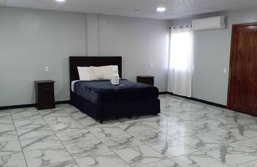 Coatepeque Hotel | Mi Casa Tropical