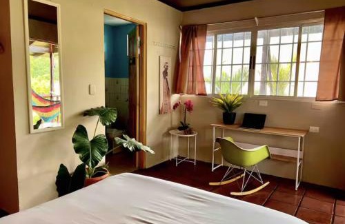 Manuel Antonio Bed & Breakfast | Mi Zaru sea view hotel Free MA park tour & breakfast