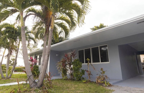Golden Glades House | 💙Miami💙2 BD Gem 💙Self Check-In💙Free Parking