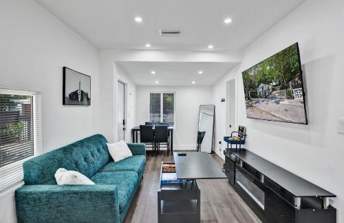 Liberty City House | Miami Heart Retreat, Stylish & Central With Games