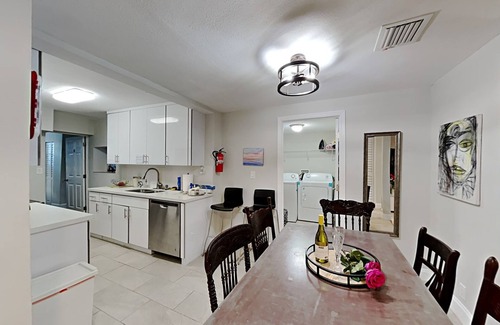 Little Haiti House | Miami Townhouse with Patio Gazebo