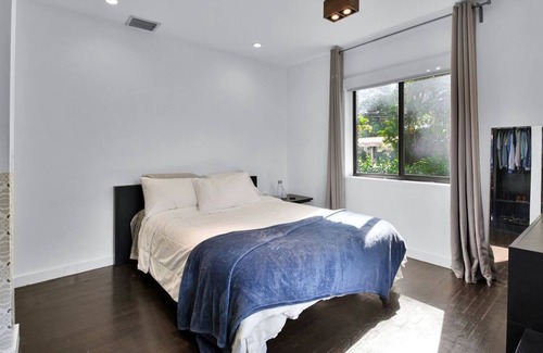 Biscayne Park House | Miami-Village of Biscayne Park-Mins to South Beach/Miami Beach
