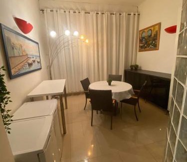 Hotel-de-Ville Apartment | Michel 13002