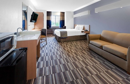Linthicum Heights Hotel | Microtel Inn & Suites by Wyndham Baltimore BWI Airport