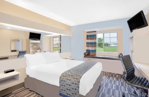 Clear Lake Hotel | Microtel Inn & Suites By Wyndham Clear Lake
