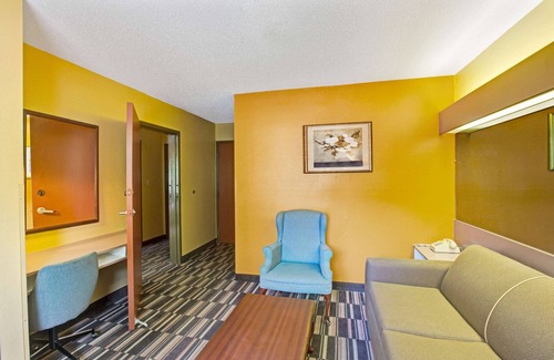 Gatlinburg Hotel | Microtel Inn & Suites by Wyndham Gatlinburg
