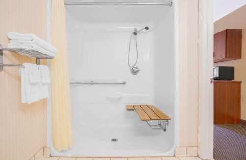 Kannapolis Hotel | Microtel Inn & Suites by Wyndham Kannapolis/Concord