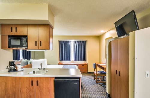 Silver Lake Hotel | Microtel Inn & Suites by Wyndham Leesburg/Mt Dora