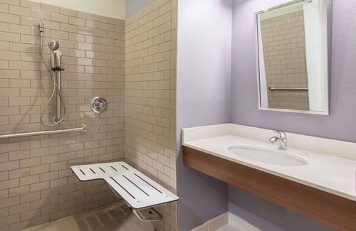 Cadiz Hotel | Microtel Inn & Suites By Wyndham Cadiz