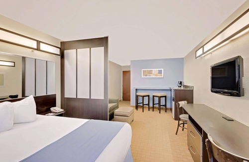 Geneva Hotel | Microtel Inn & Suites by Wyndham Geneva