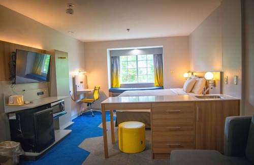 Daphne Hotel | Microtel Inn & Suites by Wyndham Daphne/Mobile