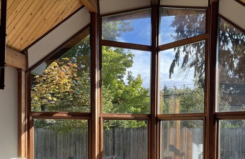 Auburn House | Mid century modern cabin/house