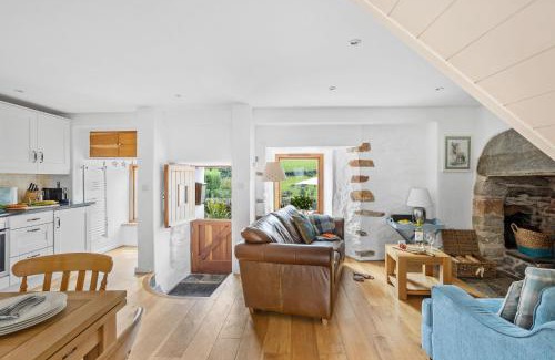 Tuckenhay House | Middle Cottage - Tranquil cottage ideal for walkers