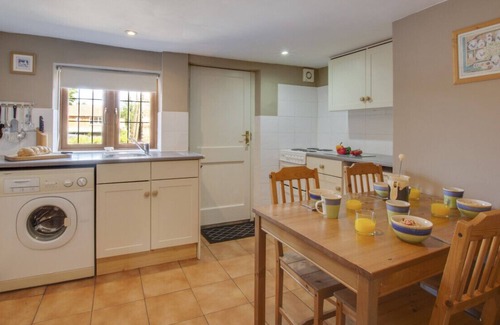 Corpusty House | Middle Cottage - Two Bedroom House, Sleeps 4