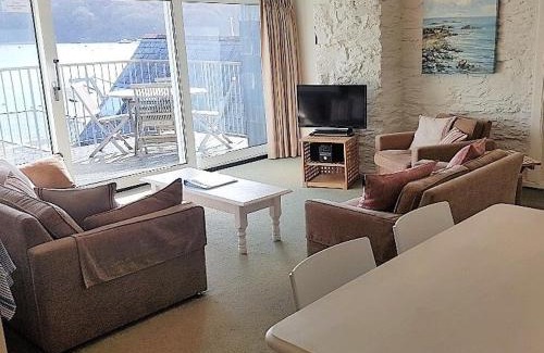 Fowey House | Middle Deck