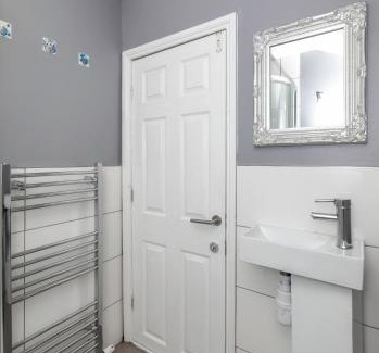 Middlesbrough House | Middlesbrough Town Centre Double Private Rooms