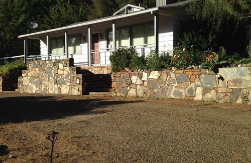 Midpines House | Midpines Hwy 140 House on your way to Yosemite