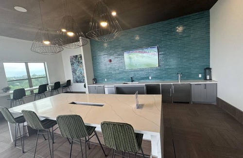 Downtown Fort Worth Apartment | Midrise Downtown Fortworth