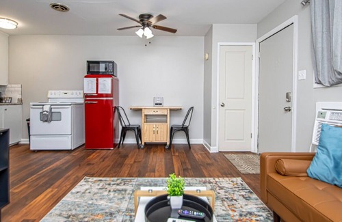 Hillcrest Apartment | Midtown Mod 2