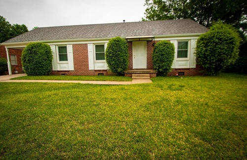 Little Rock House | Midtown Serenity in Little Rock