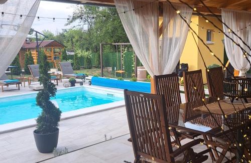 South Backa District House | Mihajlova oaza