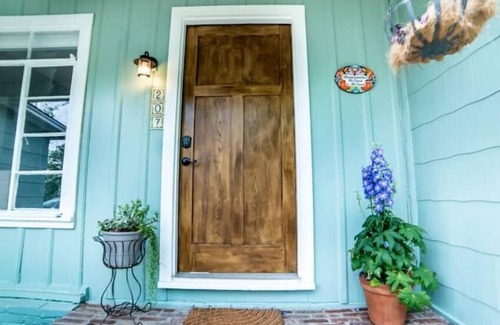 Alamo Heights House | Mil TDY Per Diem Match! Entire House; Pet-Friendly