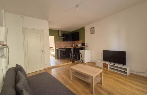 Barbatre Apartment | Milano, 4 Pers, Centre-ville, Confortable