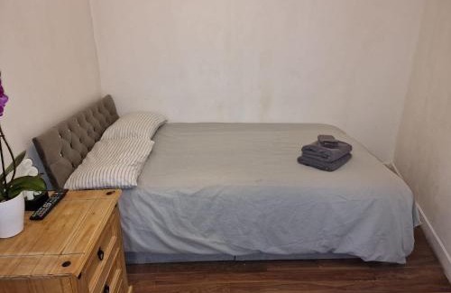 Tower Hamlets House | Mile End Suites