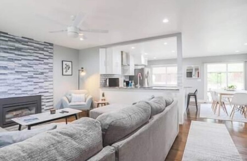 Welby House | Mile-High Modern Haus | Hot Tub | Fenced in Yard | Sleeps 16