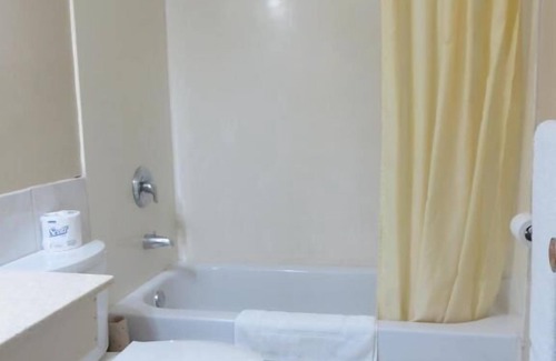 Collingwood Hotel | Milestone Motel