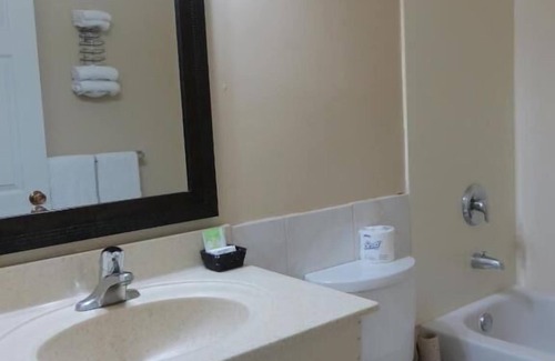 Collingwood Hotel | Milestone Motel
