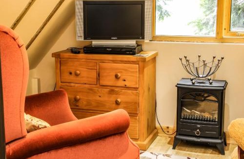 Munslow House | Milford Tree Tops