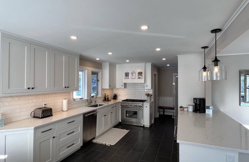 Stowe Area House | Mill Lane: 5 br, fireplace, a/c, game room, hot tub, views!