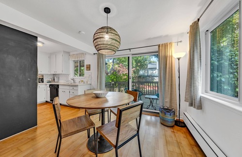 Mill Valley Apartment | Mill Valley Apartment: Walking Distance to DT